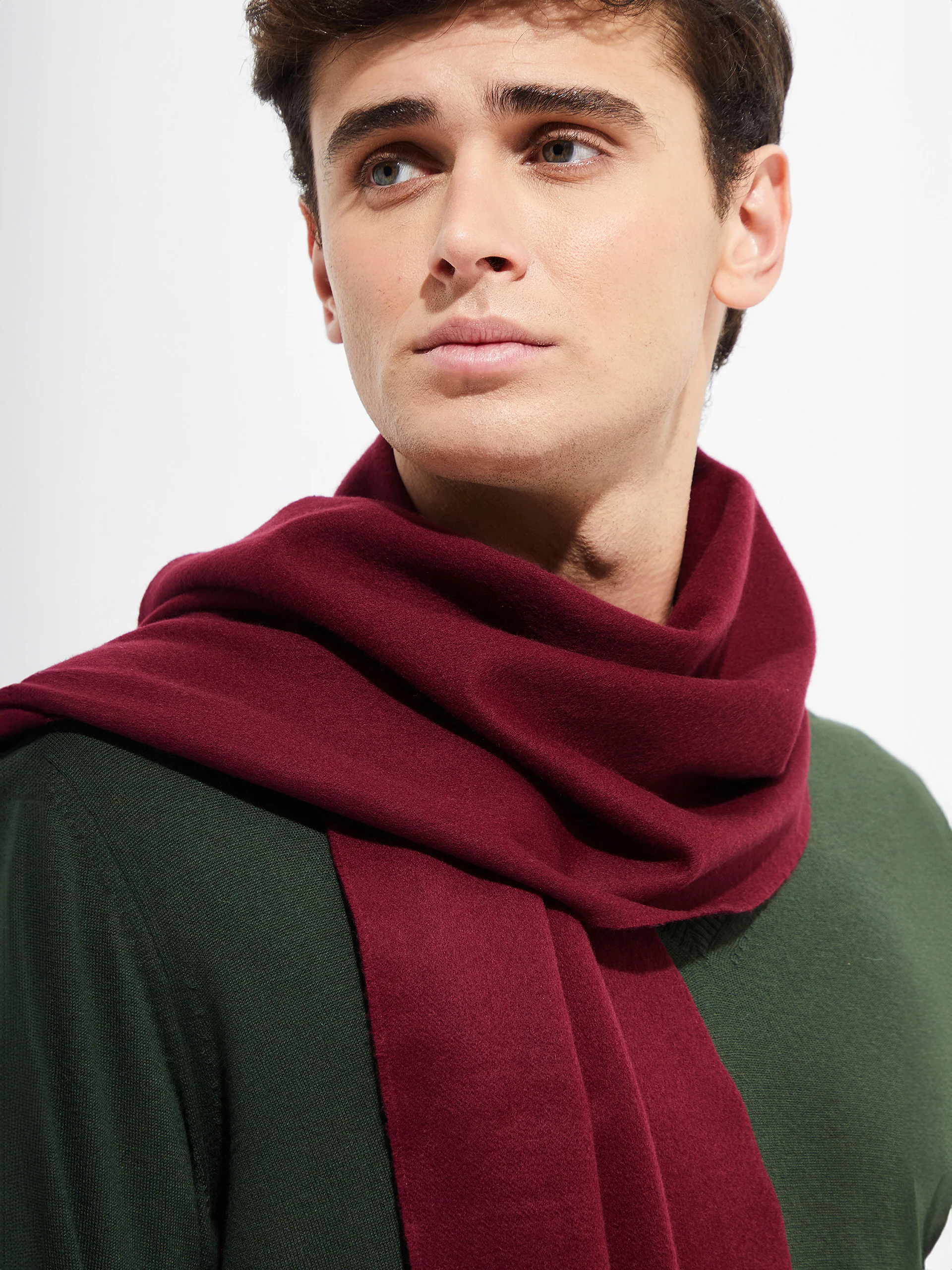 Basel Scarf Vicuña Color Burdeo - Image 5