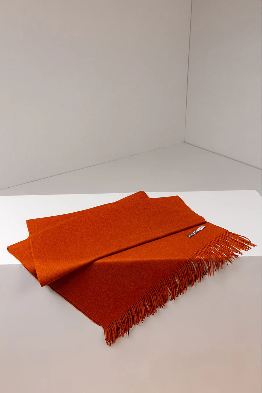 Berna Scarf Vicuña Color Naranja - Image 3