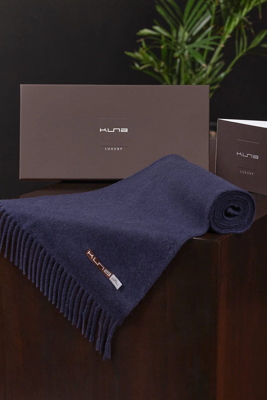 Jamas Scarf Royal Alpaca Color Golondrina - Image 5