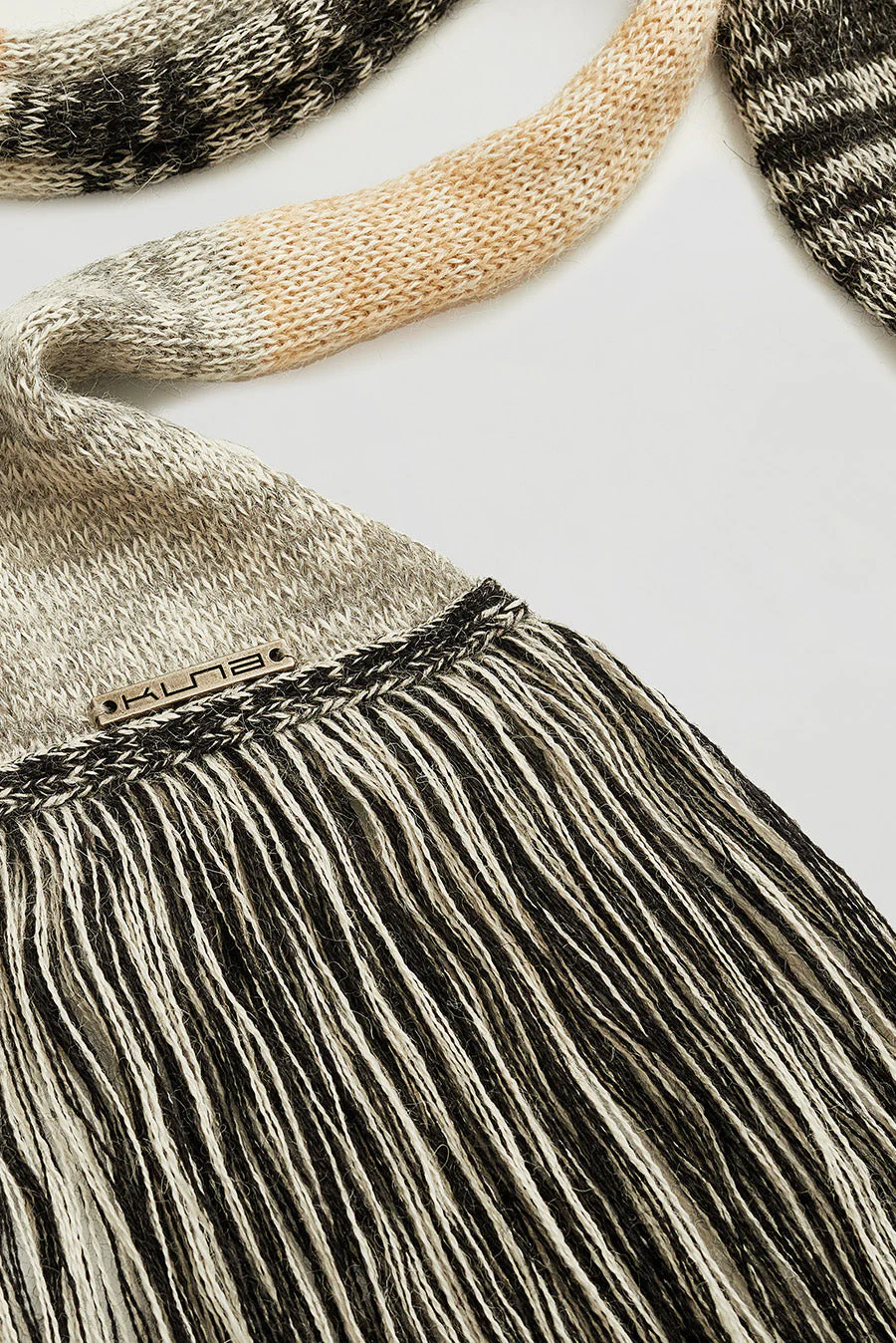 Woirel Scarf Baby Alpaca Color Black - Image 6