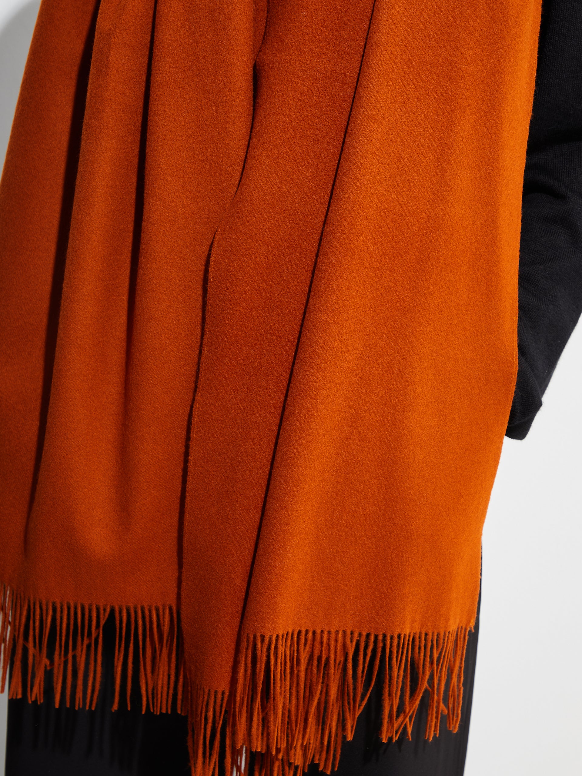 Bellinzona Shawl Vicuña Color Naranja - Image 3