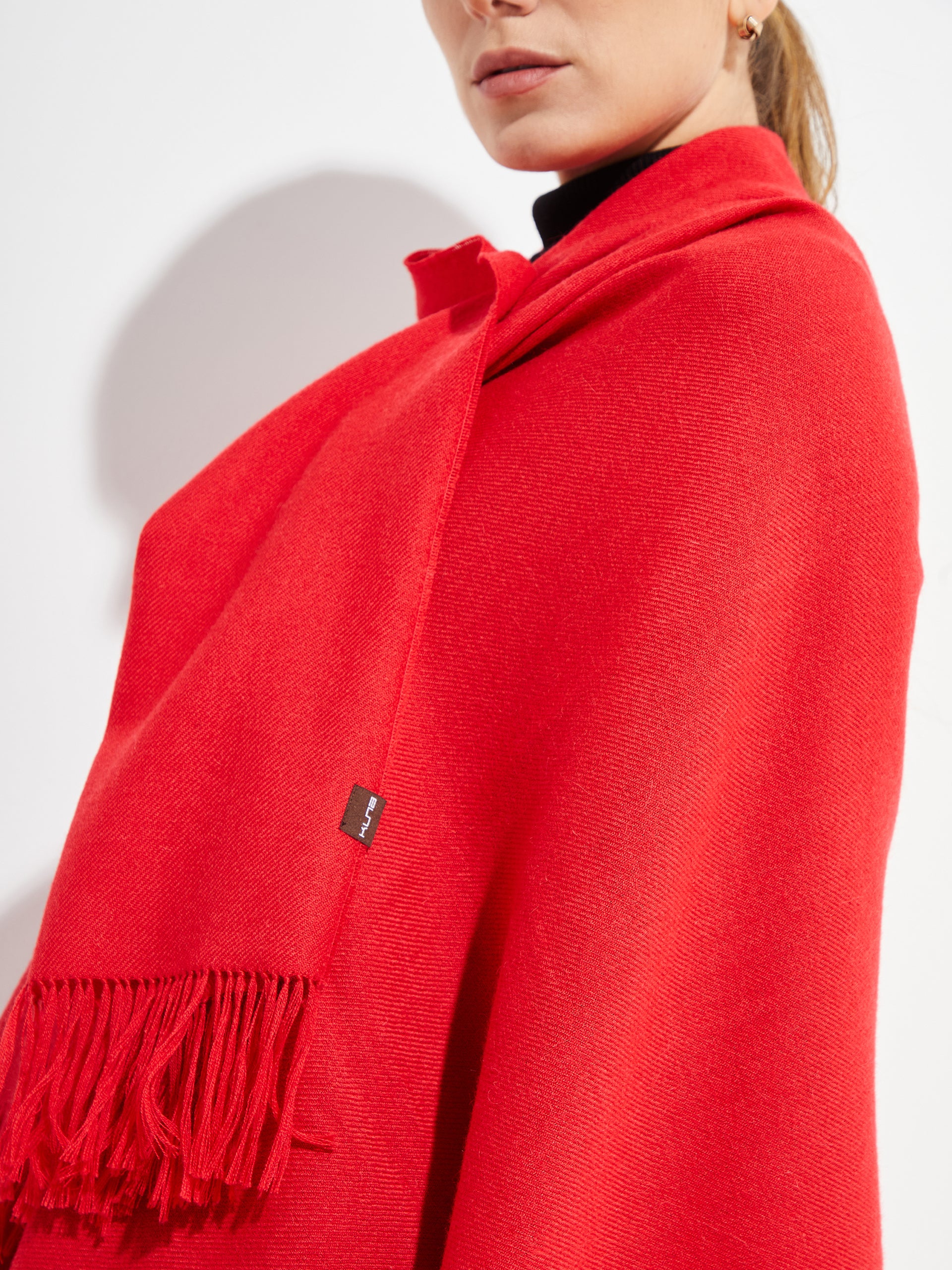 Jee Shawl Royal Alpaca Color Red - Image 3