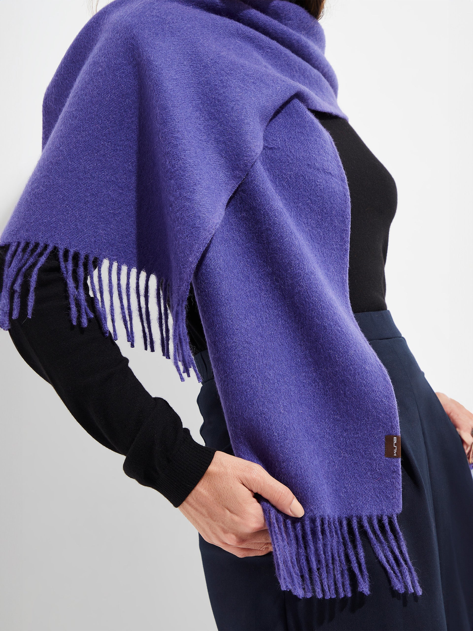 Jamas Scarf Royal Alpaca Color Purple - Image 3