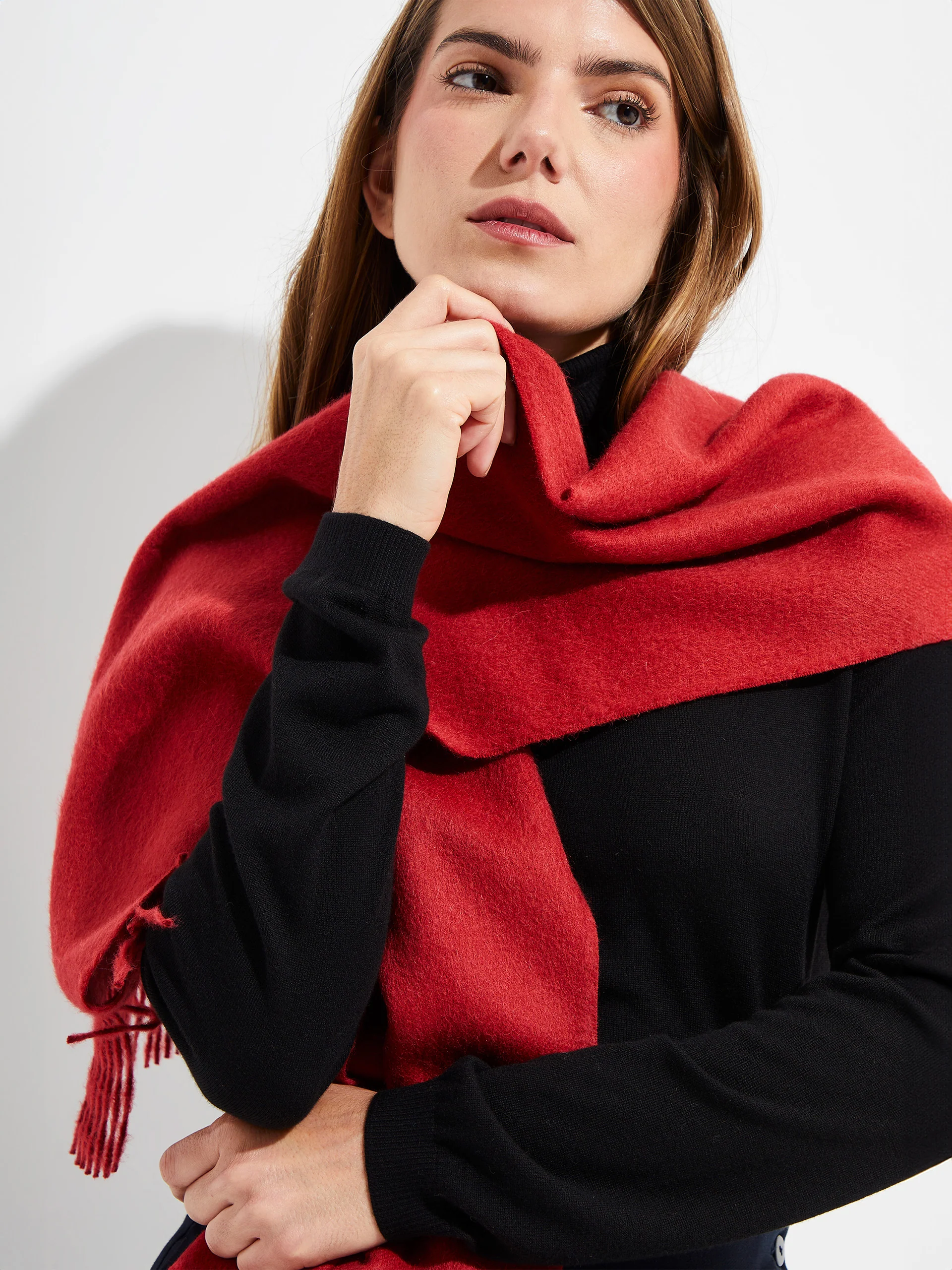 Jamas Scarf Royal Alpaca Color Red - Image 3