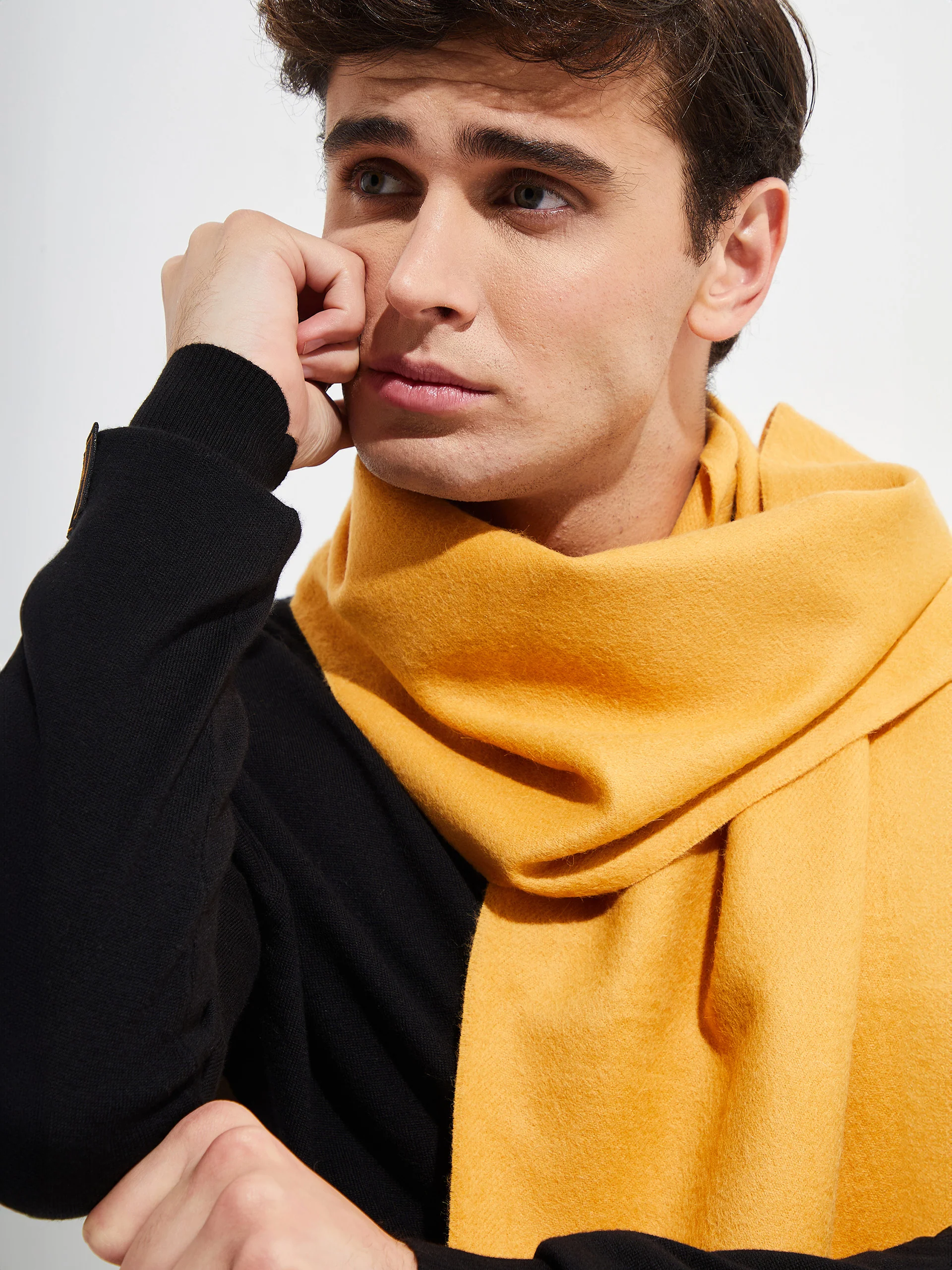 Jamas Scarf Royal Alpaca Color Yellow - Image 5