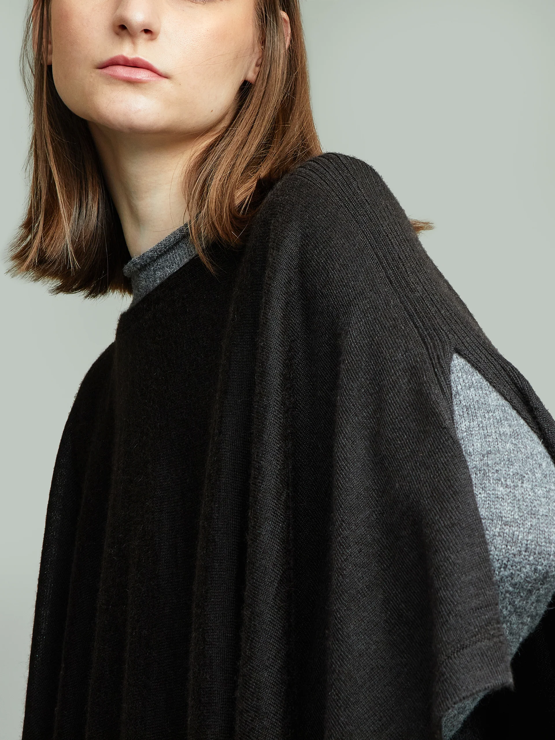 Britany Poncho Baby Alpaca Black Color Black - Image 5