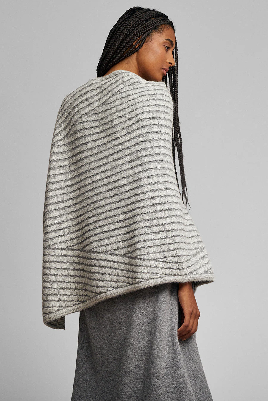 Wonder Poncho Baby Alpaca Color Ecru&Nuage - Image 3