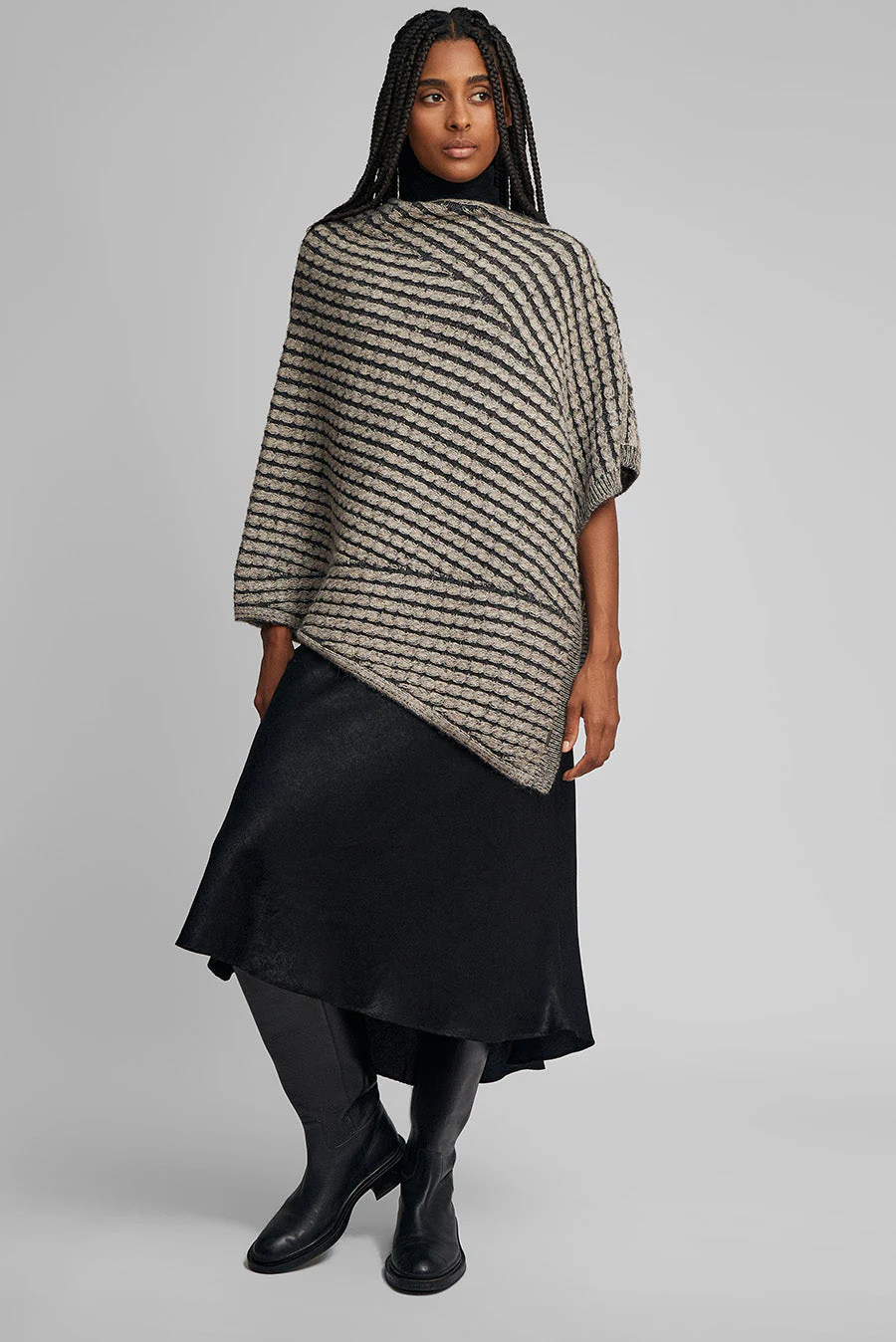 Wonder Poncho Baby Alpaca Color Sabbia & Antracite - Image 4