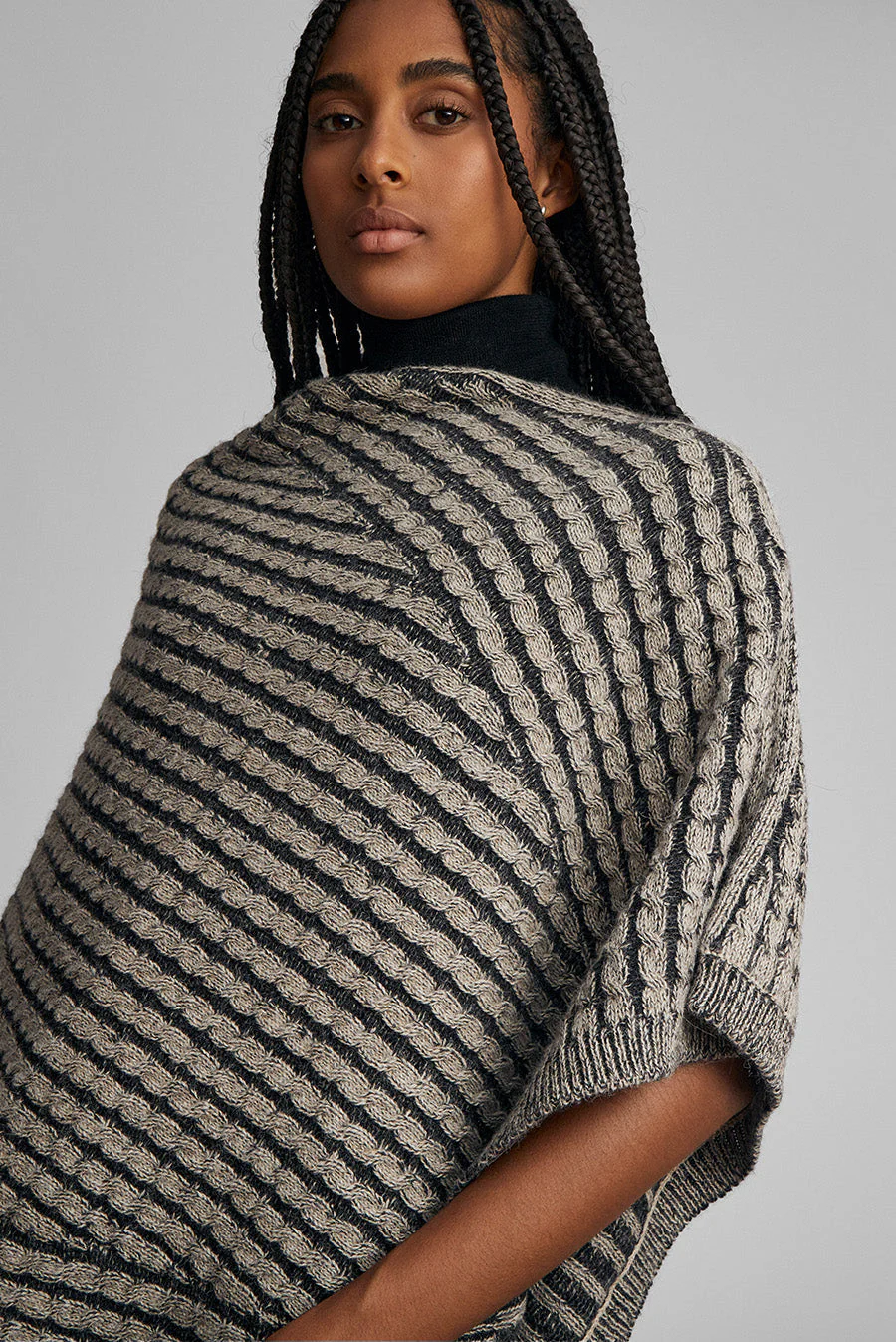 Wonder Poncho Baby Alpaca Color Sabbia & Antracite - Image 5